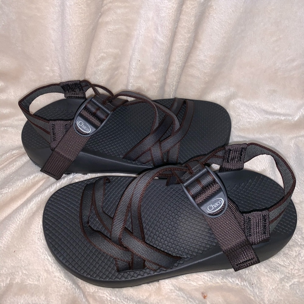 Men’s Chacos size 8